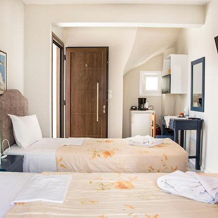 Christina Rooms Adamantas  Luaran gambar