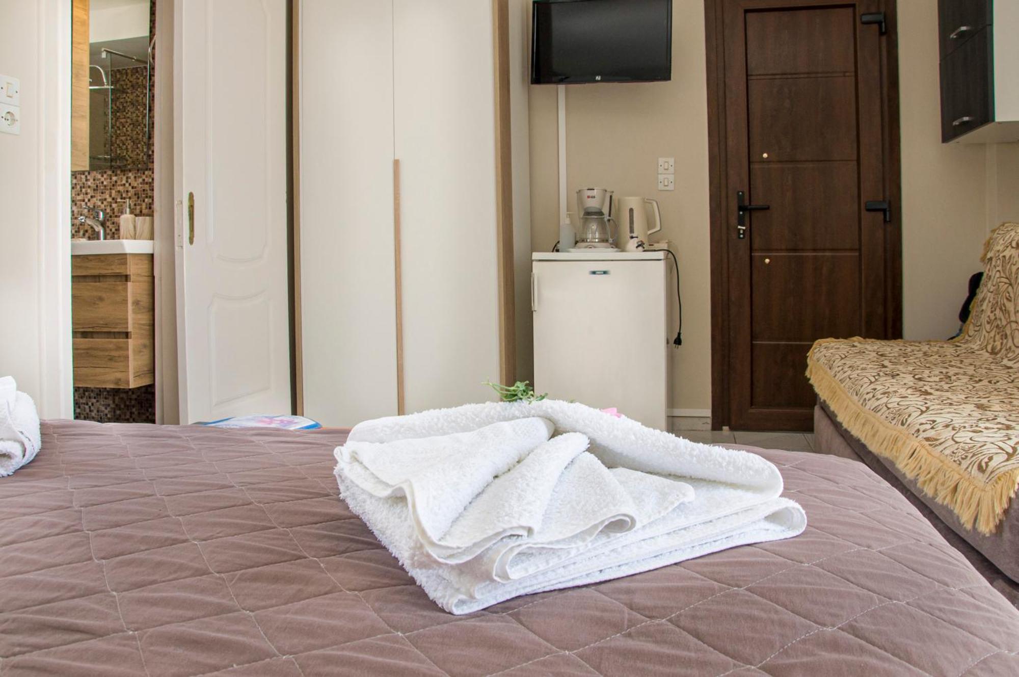 Christina Rooms Adamantas  Luaran gambar
