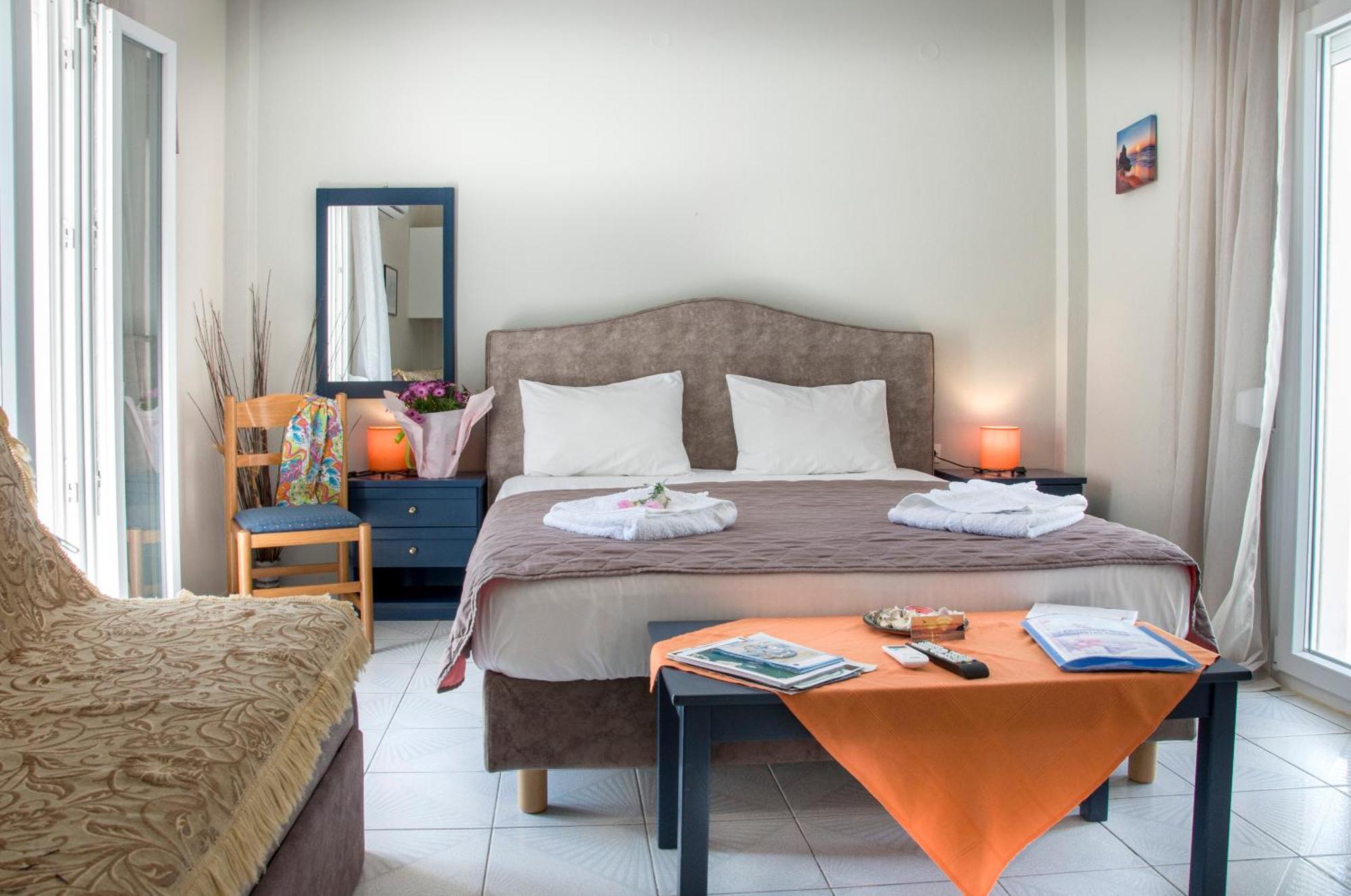 Christina Rooms Adamantas  Luaran gambar